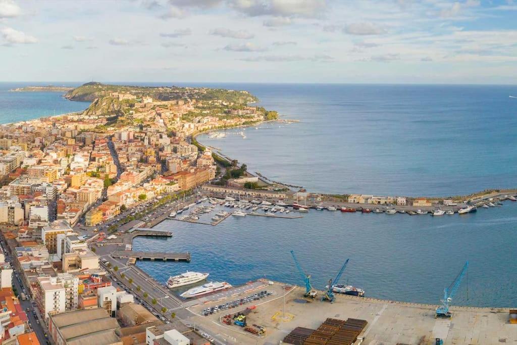 Matilde'S Flat Apartment Milazzo Luaran gambar