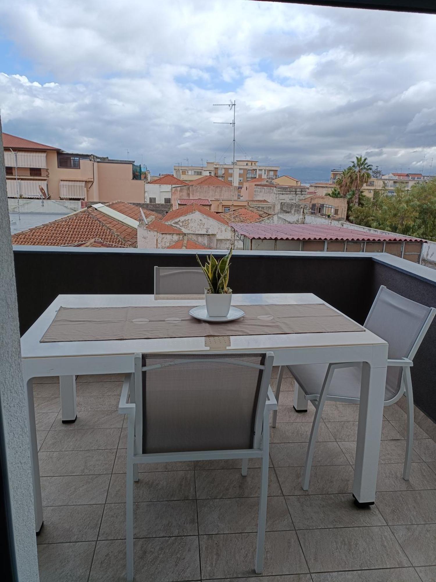 Matilde'S Flat Apartment Milazzo Luaran gambar